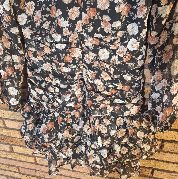 Fab'rik Small Black Floral Long Sleeve Ruched Dress - Picture 7 of 8